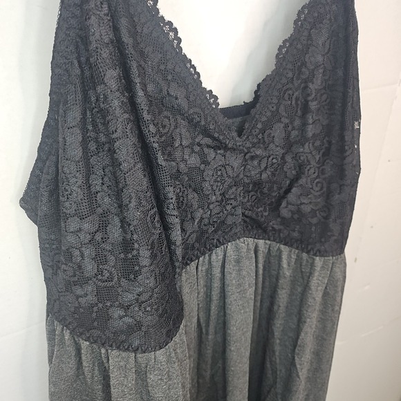 Women's Torrid 2-Piece Black Grey Pajama Set Size 3 (3X) Silky Shorts Lace New - Picture 5 of 14